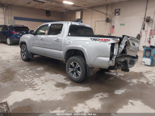 3TMCZ5AN1JM149820 Toyota Tacoma Trd Sport