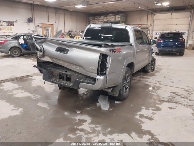 3TMCZ5AN1JM149820 Toyota Tacoma Trd Sport