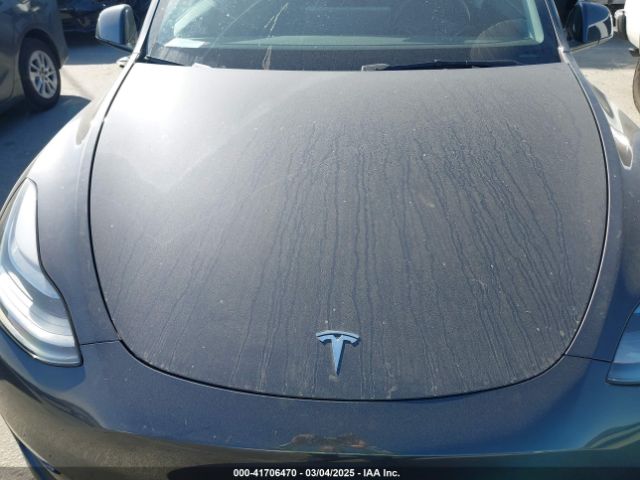 7SAYGDED2SF228414 Tesla Model Y Long Range Dual Motor All-wheel Drive
