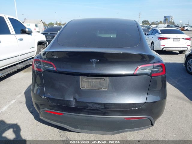 7SAYGDED2SF228414 Tesla Model Y Long Range Dual Motor All-wheel Drive