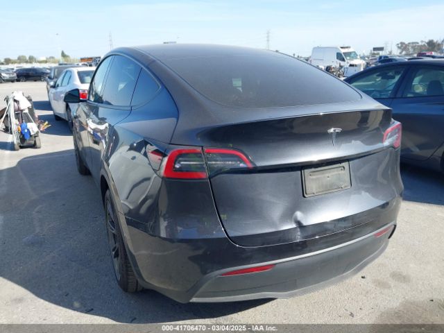 7SAYGDED2SF228414 Tesla Model Y Long Range Dual Motor All-wheel Drive
