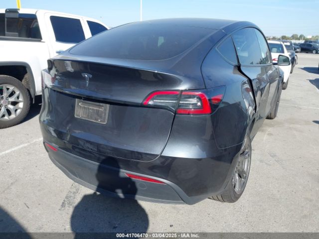 7SAYGDED2SF228414 Tesla Model Y Long Range Dual Motor All-wheel Drive