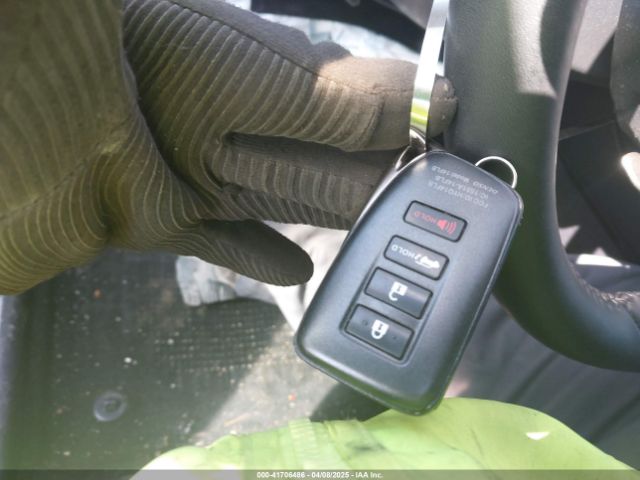 2T2HZMDA4MC305057 Lexus RX 350