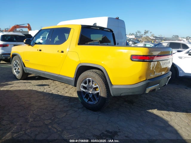 Rivian R1t Adventure 2022 7FCTGAAA2NN005811 Image 3