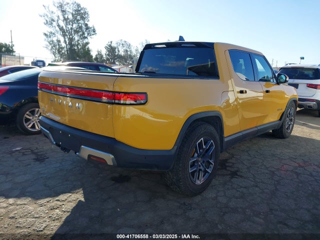Rivian R1t Adventure 2022 7FCTGAAA2NN005811 Image 4