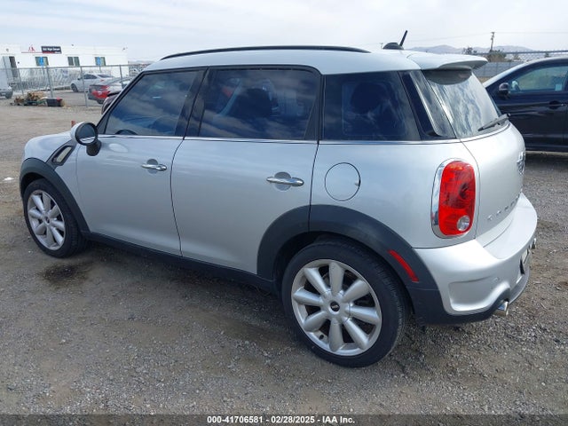 2013 MINI COUNTRYMAN WMWZC3C58DWP23103 Photo 2