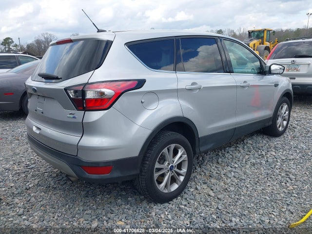 1FMCU9GD6HUE55482 Ford ESCAPE SE