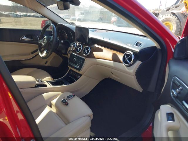 WDCTG4EB1JJ453883 Mercedes-Benz GLA 250