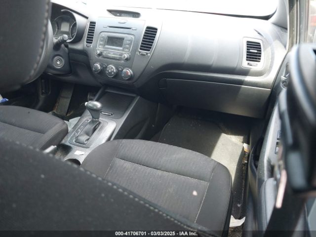KNAFK4A67G5571834 KIA FORTE LX