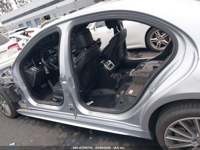 W1K6G7GB2MA019287 Mercedes-Benz m176