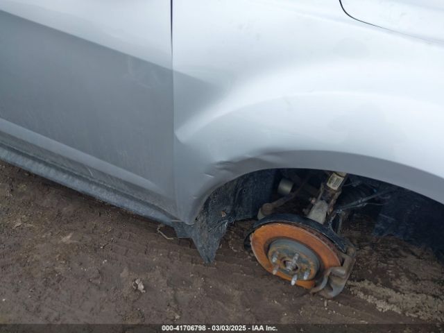 2GNALAEK6E6280282 Chevrolet EQUINOX LS