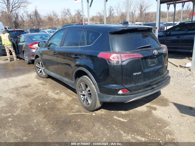 Toyota Rav4 Xle 2018 2T3WFREV6JW477658 Image 3