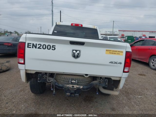 1C6RR7FT8MS555979 RAM 1500 Classic Tradesman  4x4 6'4 Box