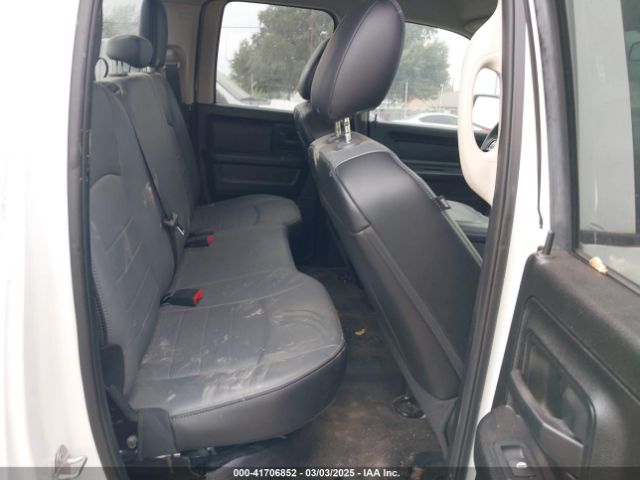 1C6RR7FT8MS555979 RAM 1500 Classic Tradesman  4x4 6'4 Box