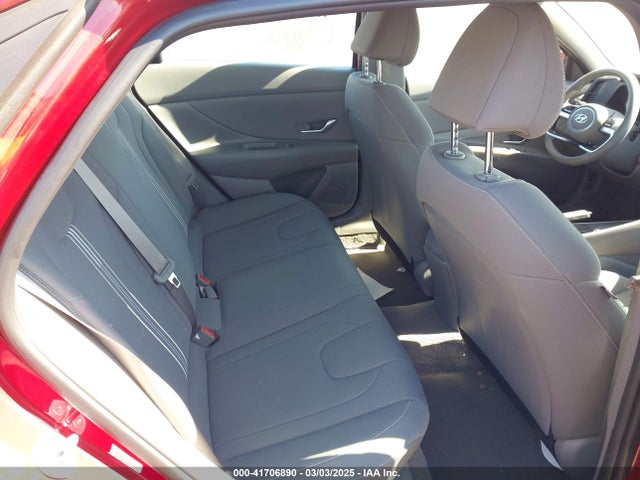 KMHLM4AG9PU586300 Hyundai ELANTRA SEL