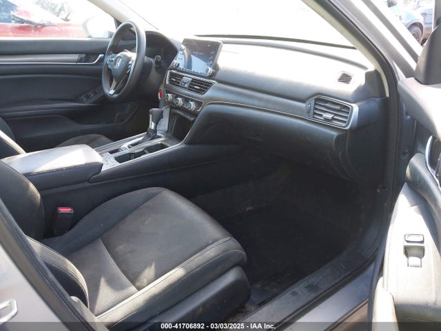 1HGCV1F16JA138577 Honda ACCORD LX