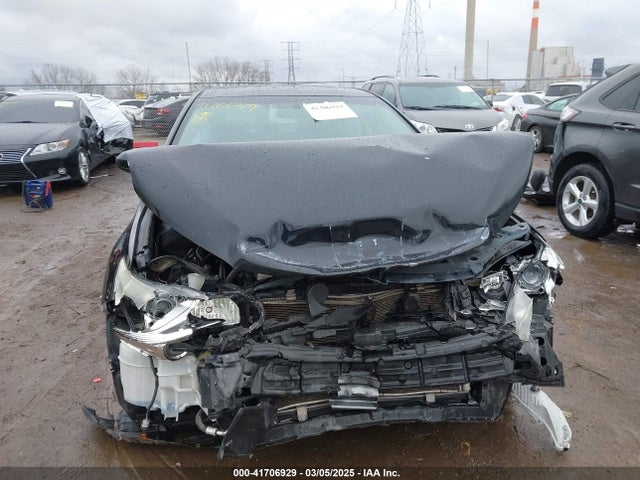 4T1BF1FKXFU475318 Toyota CAMRY LE