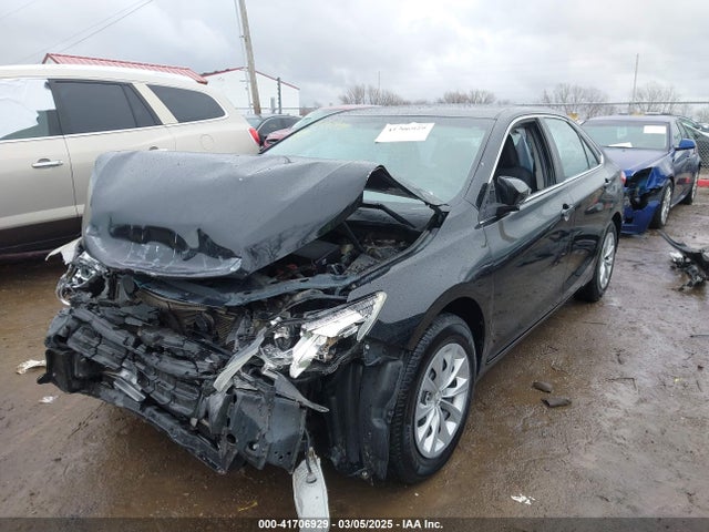 4T1BF1FKXFU475318 Toyota CAMRY LE