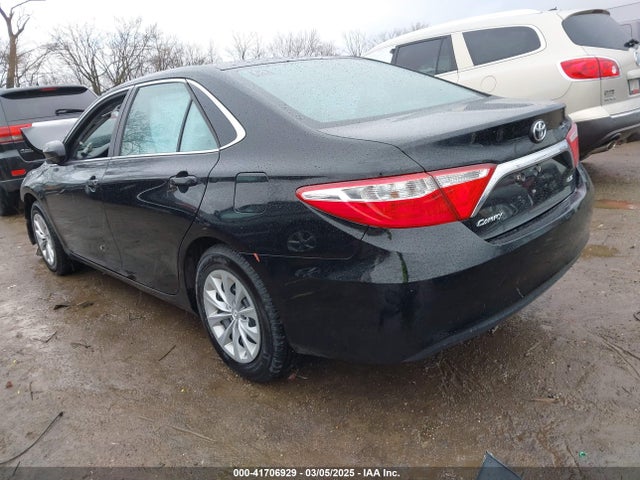 4T1BF1FKXFU475318 Toyota CAMRY LE