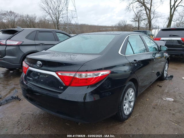 4T1BF1FKXFU475318 Toyota CAMRY LE