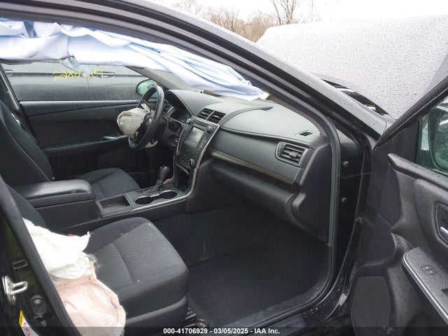 4T1BF1FKXFU475318 Toyota CAMRY LE