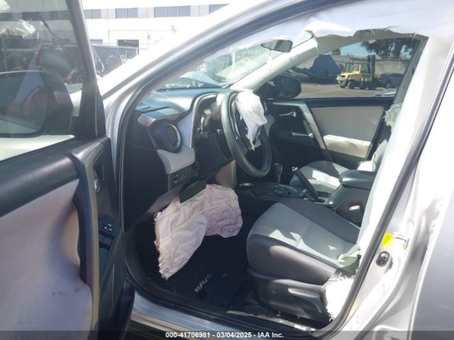 2T3WFREV3FW170553 Toyota Rav4 Xle
