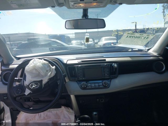 2T3WFREV3FW170553 Toyota Rav4 Xle