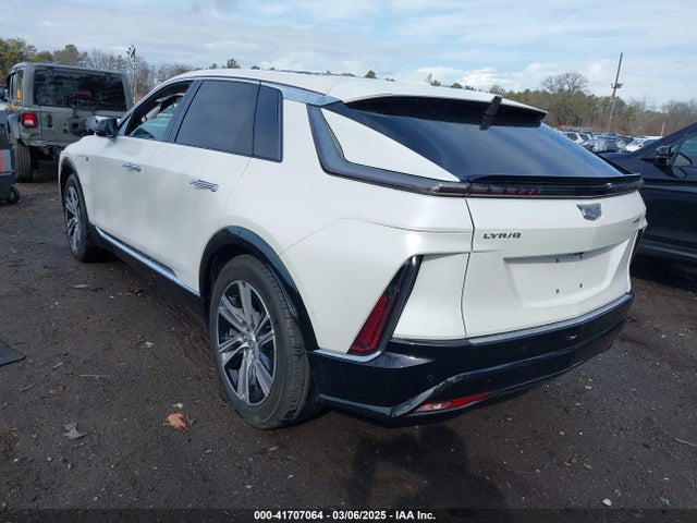 2024 CADILLAC LYRIQ 1GYKPPRL7RZ101369 Photo 2