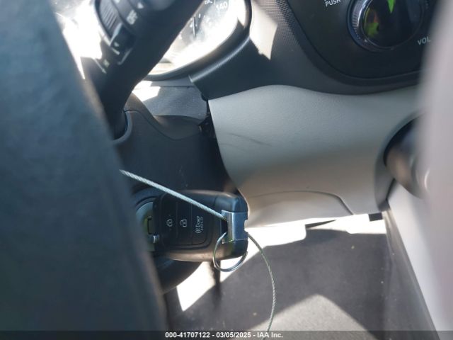 KMHRC8A3XLU018200 Hyundai Venue Sel