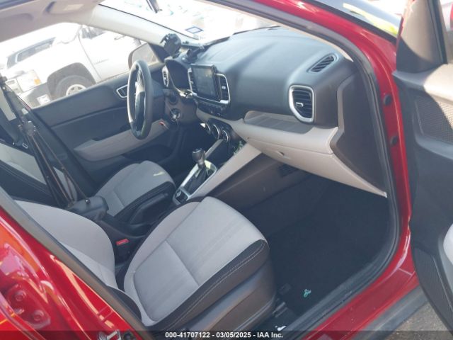 KMHRC8A3XLU018200 Hyundai Venue Sel