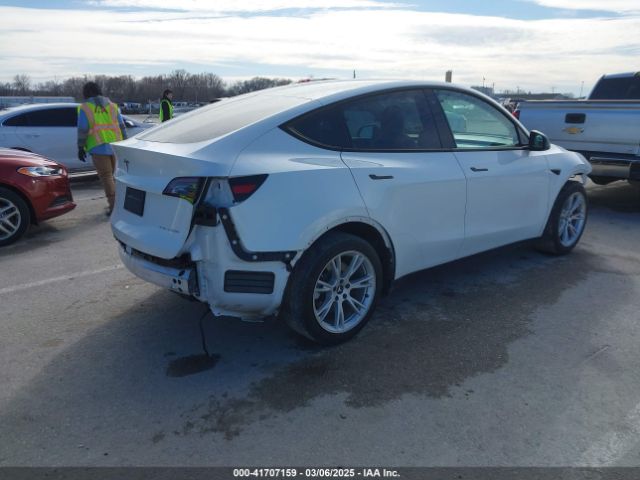 2021 TESLA MODEL Y 5YJYGDEE0MF287678 Photo 3