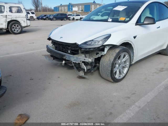 2021 TESLA MODEL Y 5YJYGDEE0MF287678 Photo 5