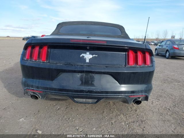 1FATP8EM8F5338590 Ford Mustang V6