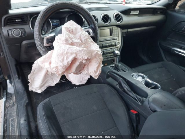 1FATP8EM8F5338590 Ford Mustang V6