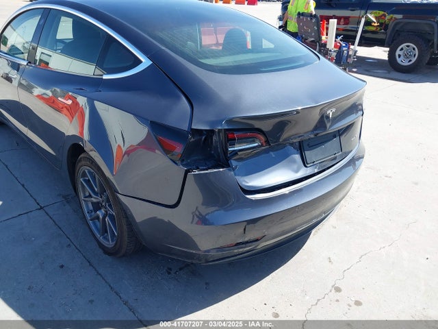 2019 TESLA MODEL 3 5YJ3E1EB8KF451924 Photo 5
