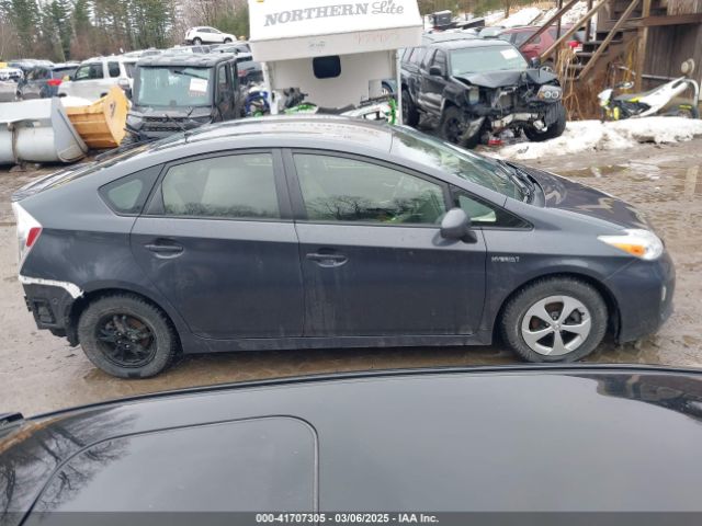 JTDKN3DU6F0476903 Toyota Prius Two