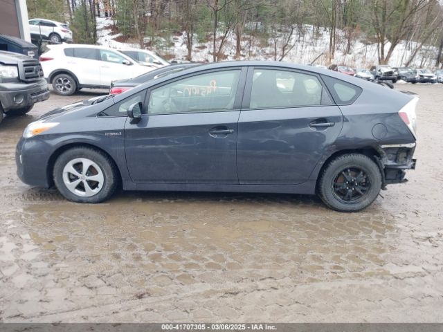 JTDKN3DU6F0476903 Toyota Prius Two