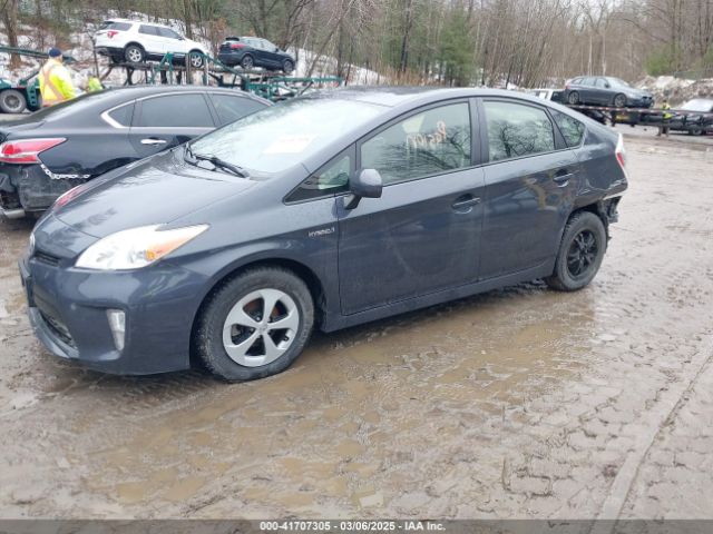 JTDKN3DU6F0476903 Toyota Prius Two