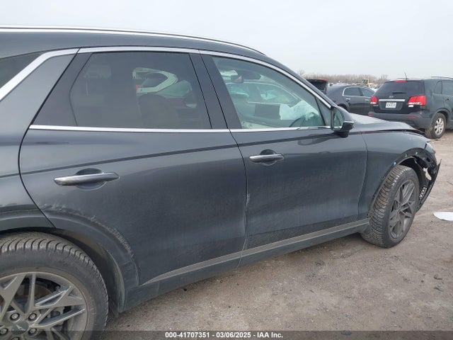 Genesis Gv70 2.5t Awd 2022 KMUMADTB2NU065058 Image 13