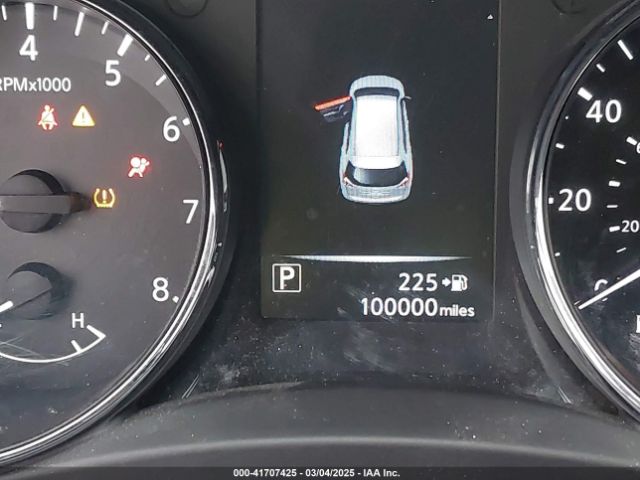 5N1AT2MV5HC825096 Nissan ROGUE SV