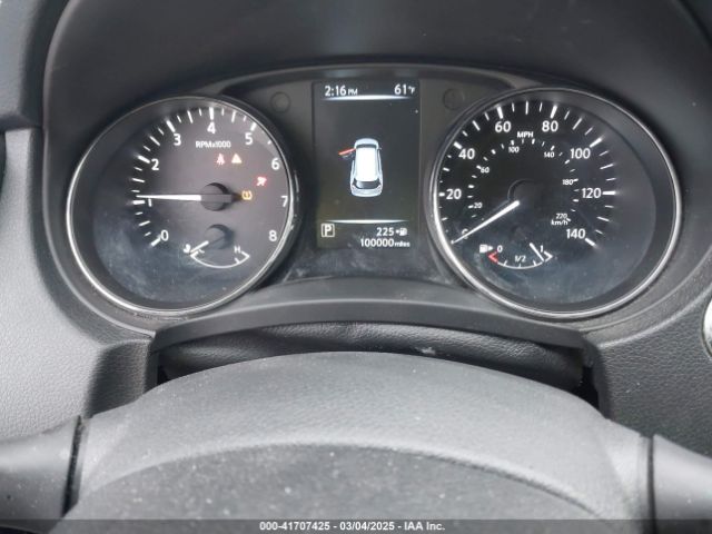 5N1AT2MV5HC825096 Nissan ROGUE SV