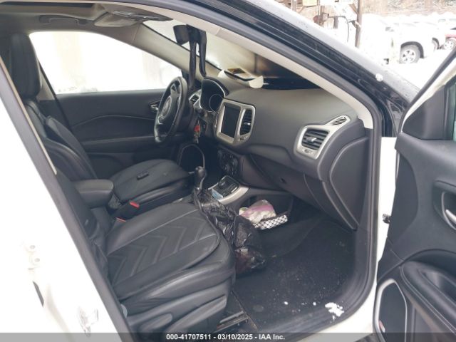 3C4NJDCB3KT735679 Jeep Compass High Altitude 4x4