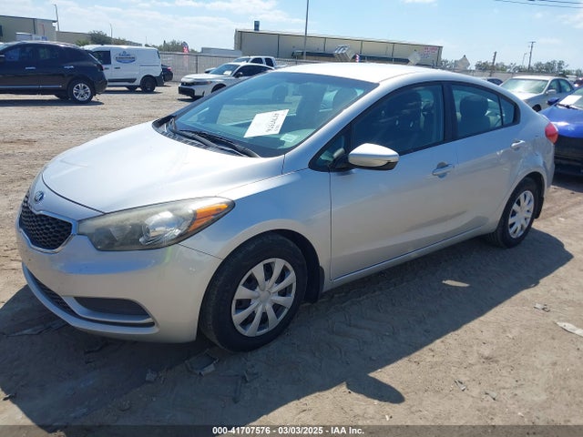 KNAFK4A68G5536400 KIA FORTE LX