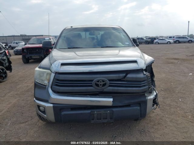 5TFRY5F13EX166878 Toyota Tundra Sr5 5.7l V8
