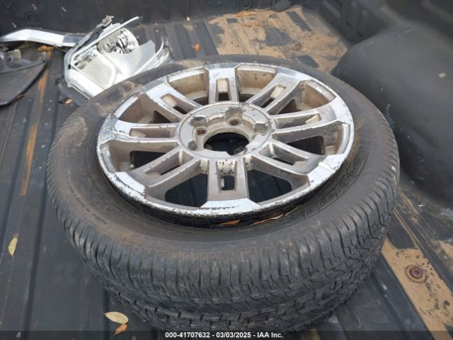 5TFRY5F13EX166878 Toyota Tundra Sr5 5.7l V8