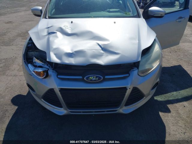 1FADP3F20EL454137 Ford FOCUS SE