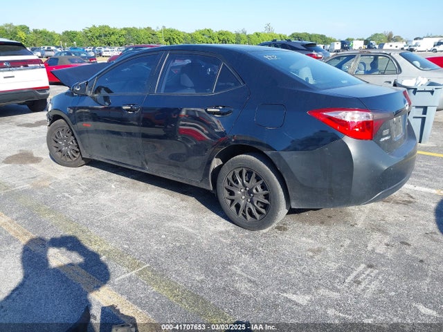 Toyota COROLLA LE 2018 5YFBURHE6JP761043 Image 3