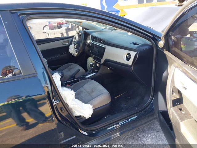 Toyota COROLLA LE 2018 5YFBURHE6JP761043 Image 5