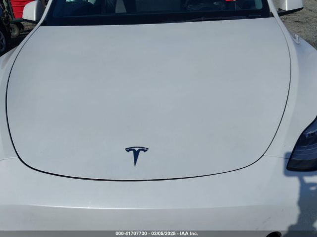 5YJYGDED9MF110697 Tesla Model Y Standard Range Rear-wheel Drive