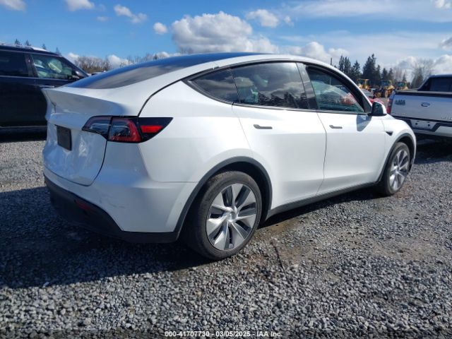 5YJYGDED9MF110697 Tesla Model Y Standard Range Rear-wheel Drive